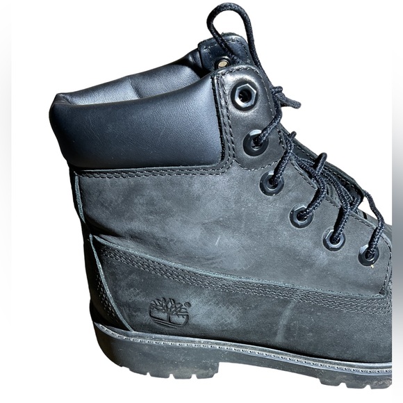 1580- TIMBERLAND Men's 6 Inch Premium Waterproof Boot in Black - Picture 2 of 7